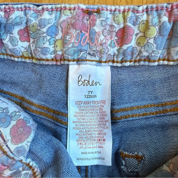 EUC Boden Girls Flower Embroidered Jeans - Picture 6 of 7